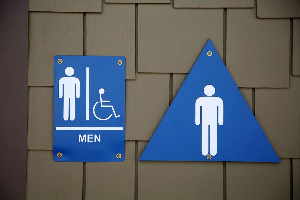 what causes frequent urination in men